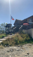 Le Chalet du Pic outside