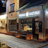 Pizzeria Pietro Tomasso outside