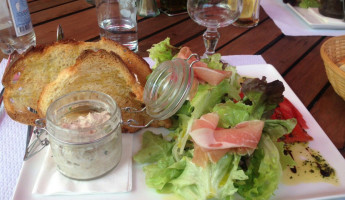 Auberge De La Foret food