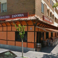 Cerveceria Zadorra outside