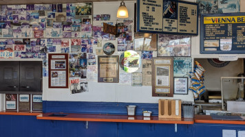 Chicago Hamburger Co. inside