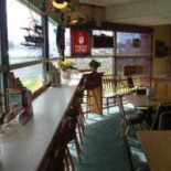 Carly's Pizza Dentro