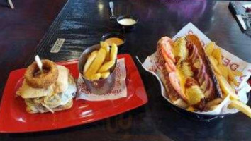 Red Robin Gourmet Burgers And Brews food