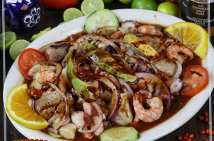 Mariscos El Rey food