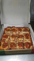 Toarminas Pizza Ypsilanti food