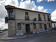 El Olivar outside