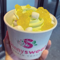 Skinnysweet Frozen Yogurt food