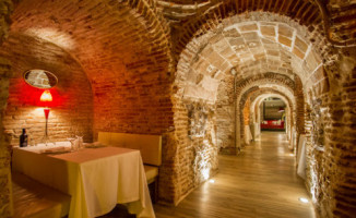 Bodega De Los Secretos food