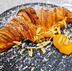 Croissants D'avenida food