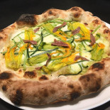 Queen Bee Cibo