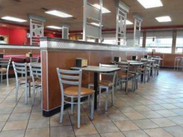 Carl's Jr. inside