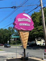 Treadwell's Ice Cream outside