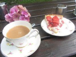 Lee Abbey Tea Cottage inside