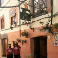 Taberna Las Gemelas Garganta La Olla inside