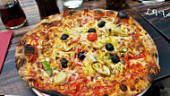 Pizza Capri food