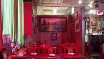 Giuseppe's Italian inside