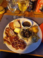 L'assiette Du Vigneron food