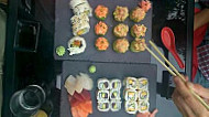 Sushi Boutik Croix food