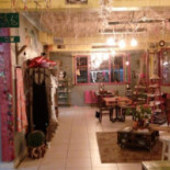 Ancient Workshop Dentro