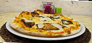 Regina Pizza E Birra food