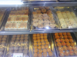 Kamal's Sweets food