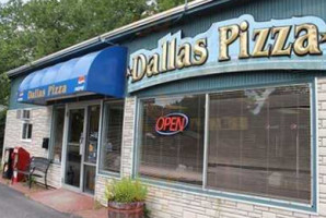 Dallas Pizza outside