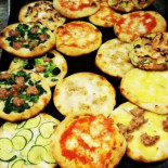 Pizzeria Lindoro food