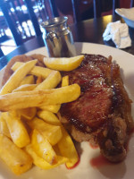 Caseys Steakbar food