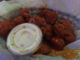 Gators Wing Shack food