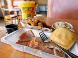 Dickeys Bbq food