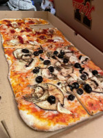 Las Pizzas D'herber Santa Perpetua food