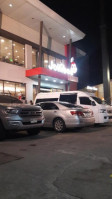 Jollibee outside