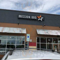 Mission Bbq outside