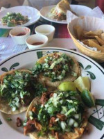 Taqueria Moroleon food