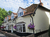 The Three Cups Inn outside