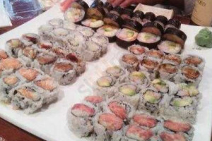 Vic Sushi food