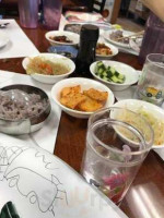 Mina's Korean Bbq food