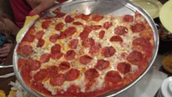 Monical's Pizza food