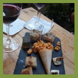 Ape Wine Nourriture