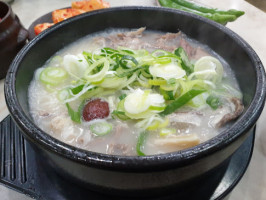 Hanchon Seolleongtang food