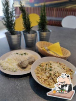 Przystanek W Aleksandrowie Łódzkim food