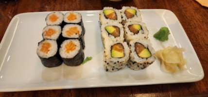 Sushi Mogador food