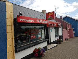 Roberto's Takeaway outside