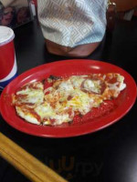 Geo's Pizzeria food