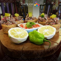 La Tradicion food