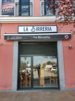 La Birreria outside