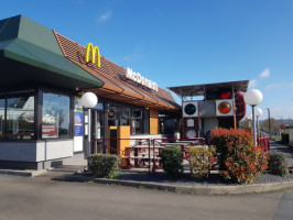 Mcdonald's outside