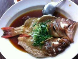 Zai Shun Curry Fish Head food