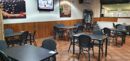 Cafeteria Los Robles inside