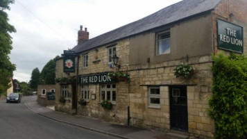 The Red Lion outside